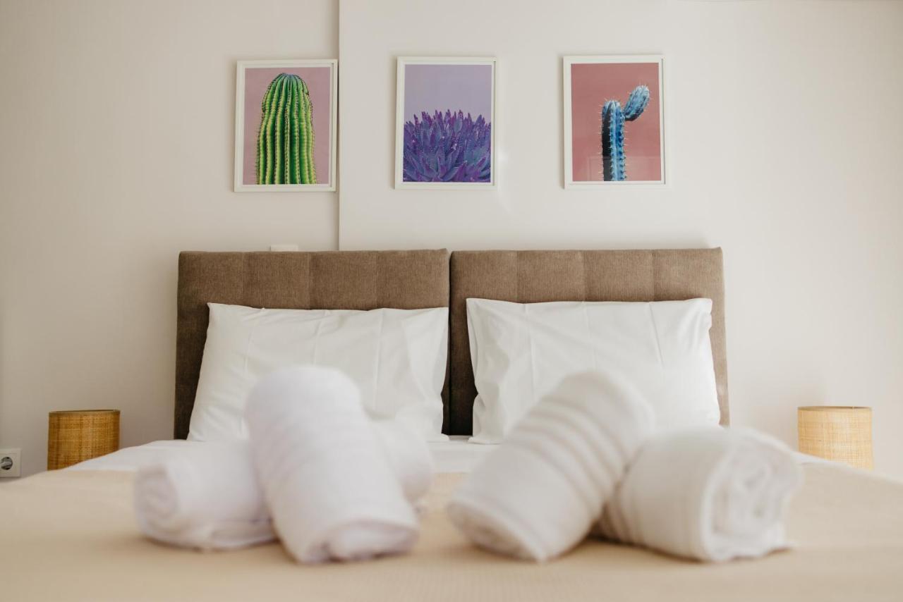 Cactus - Blooming Garden Apartments 칼라마타 외부 사진